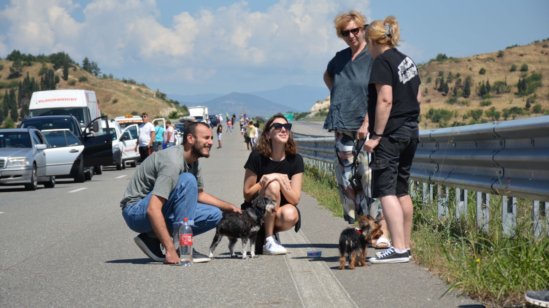 Между 13 000 и 15 000 туристи са преминали днес