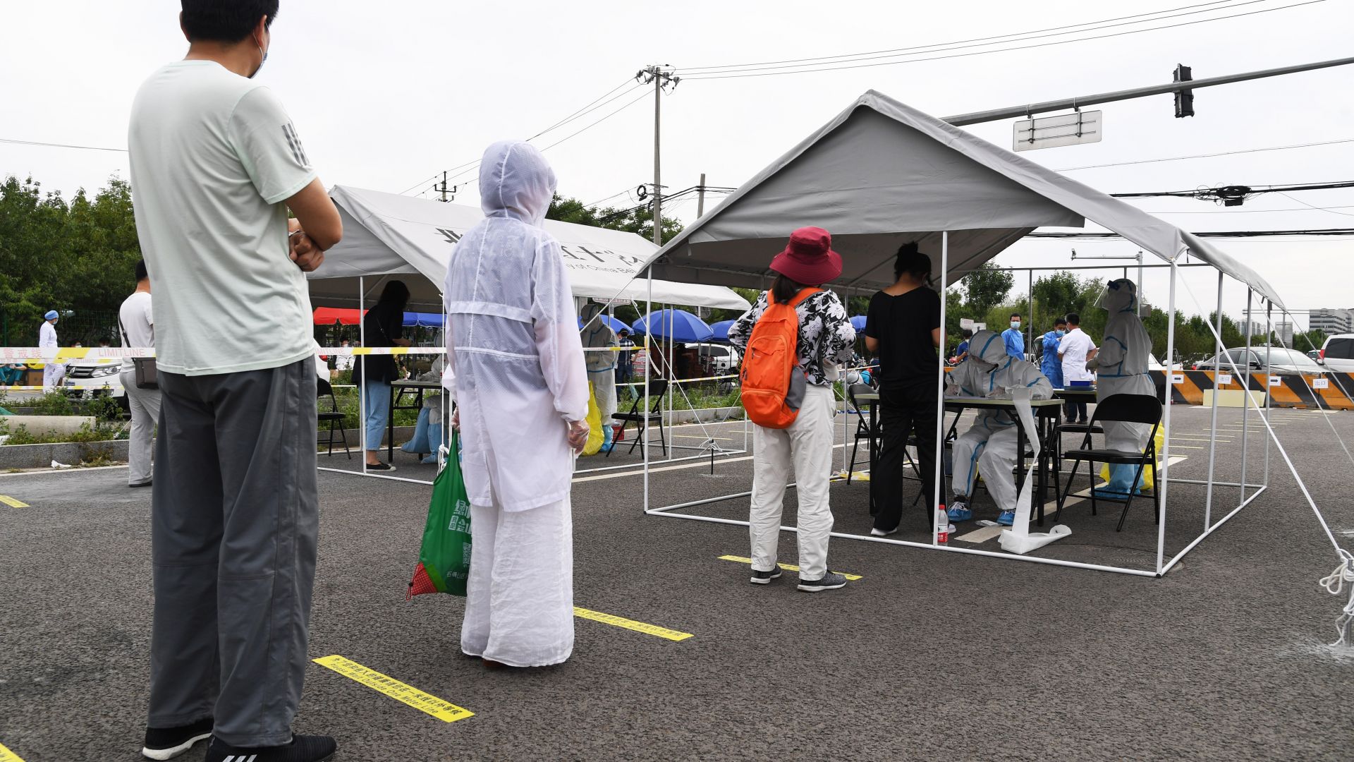 СЗО се бори с ново огнище на коронавирус в Пекин Властите