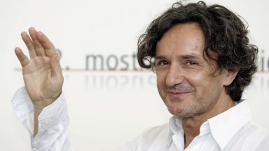 Горан Брегович и неговият Оркестър за сватби и погребения пристигат