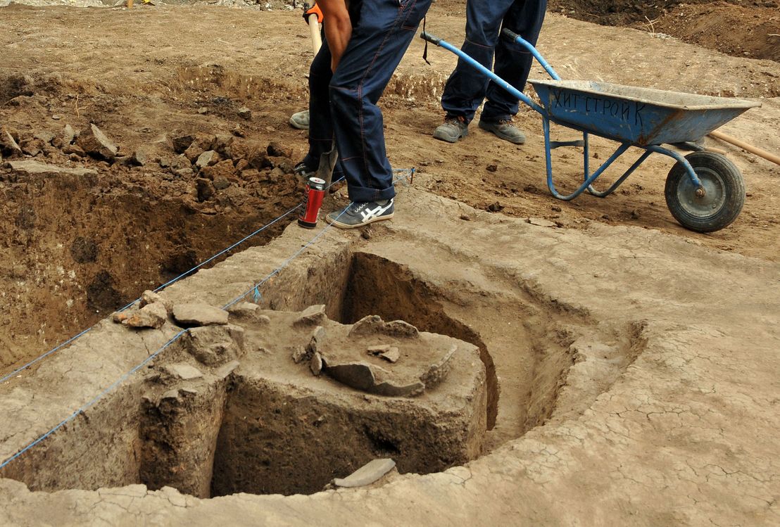 Към момента са проучени дванадесет от двадесет и петте ритуални ями, които са открити на мястото