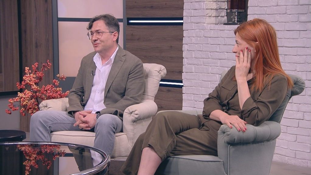 Иван Брайков и Ваня Николова в студиото на bTV