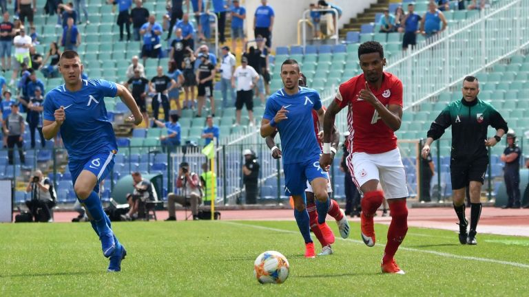 БФС реши: Вечното дерби ще се играе, мачът на Лудогорец е отложен