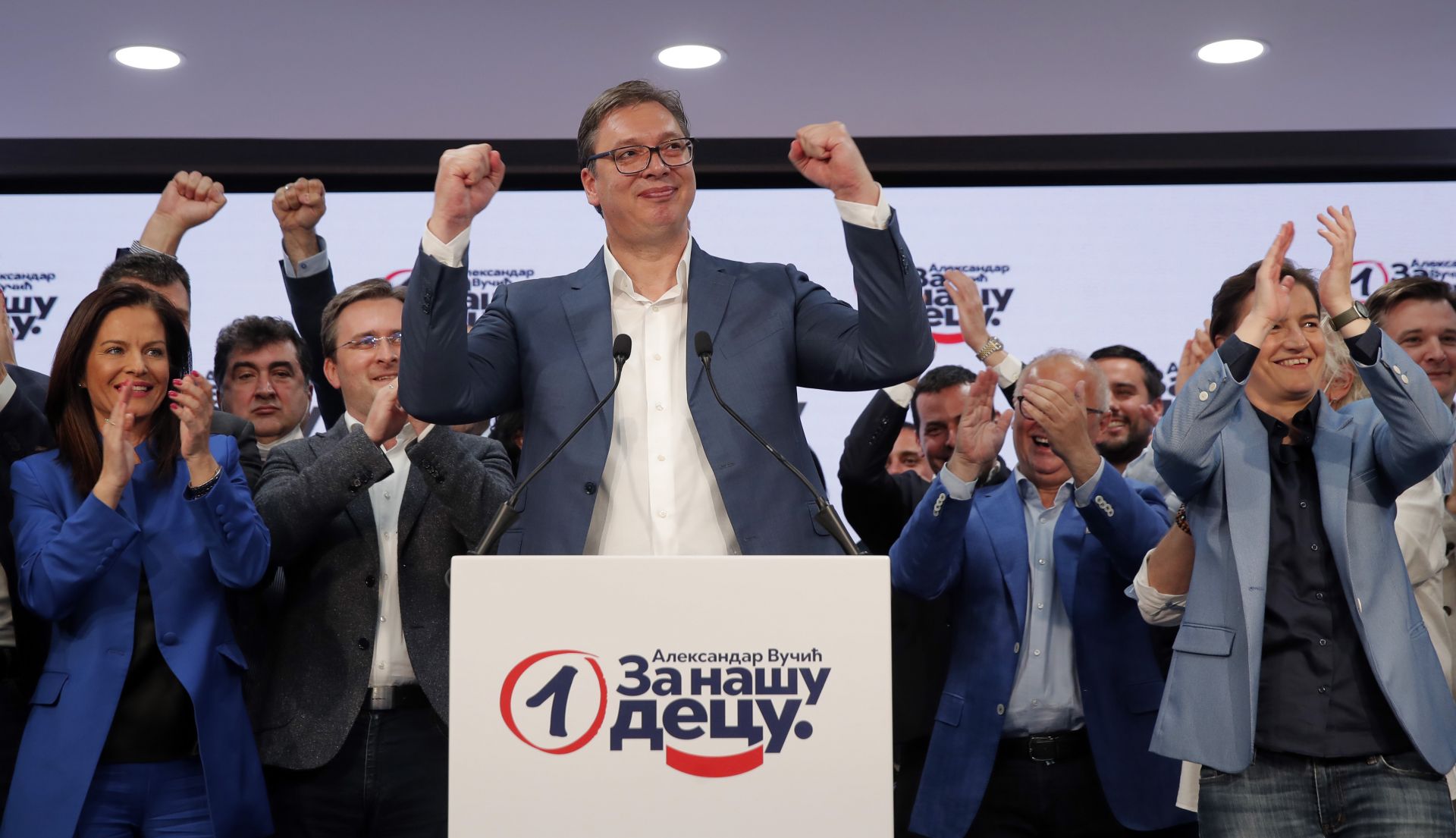 По последни данни партията на Александър Вучич печели над 61% от гласовете, тоест 76,4 на сто от мандатите - 191 места, в 250-членния парламент