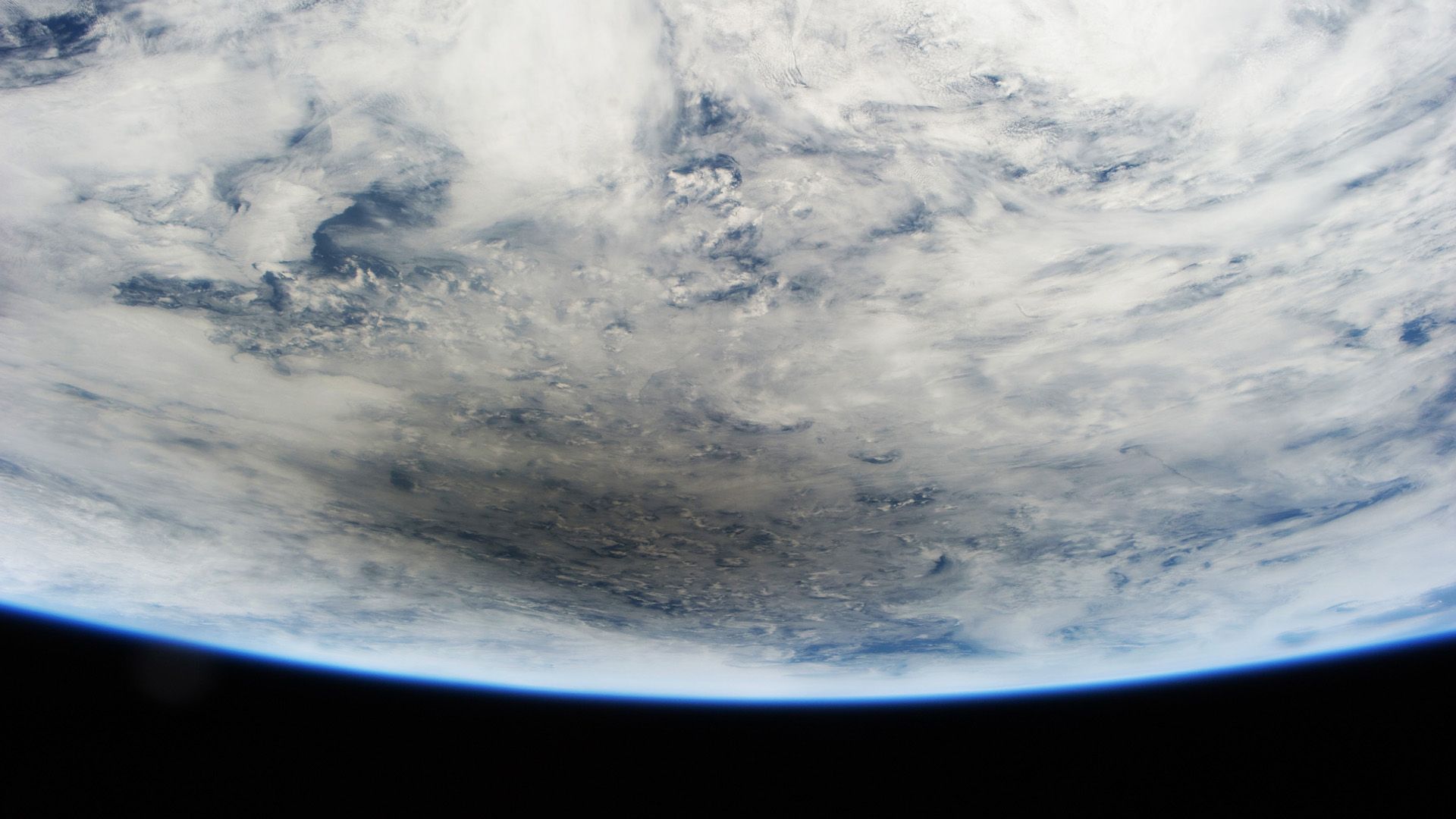 Слънчево затъмнение, гледано от МКС