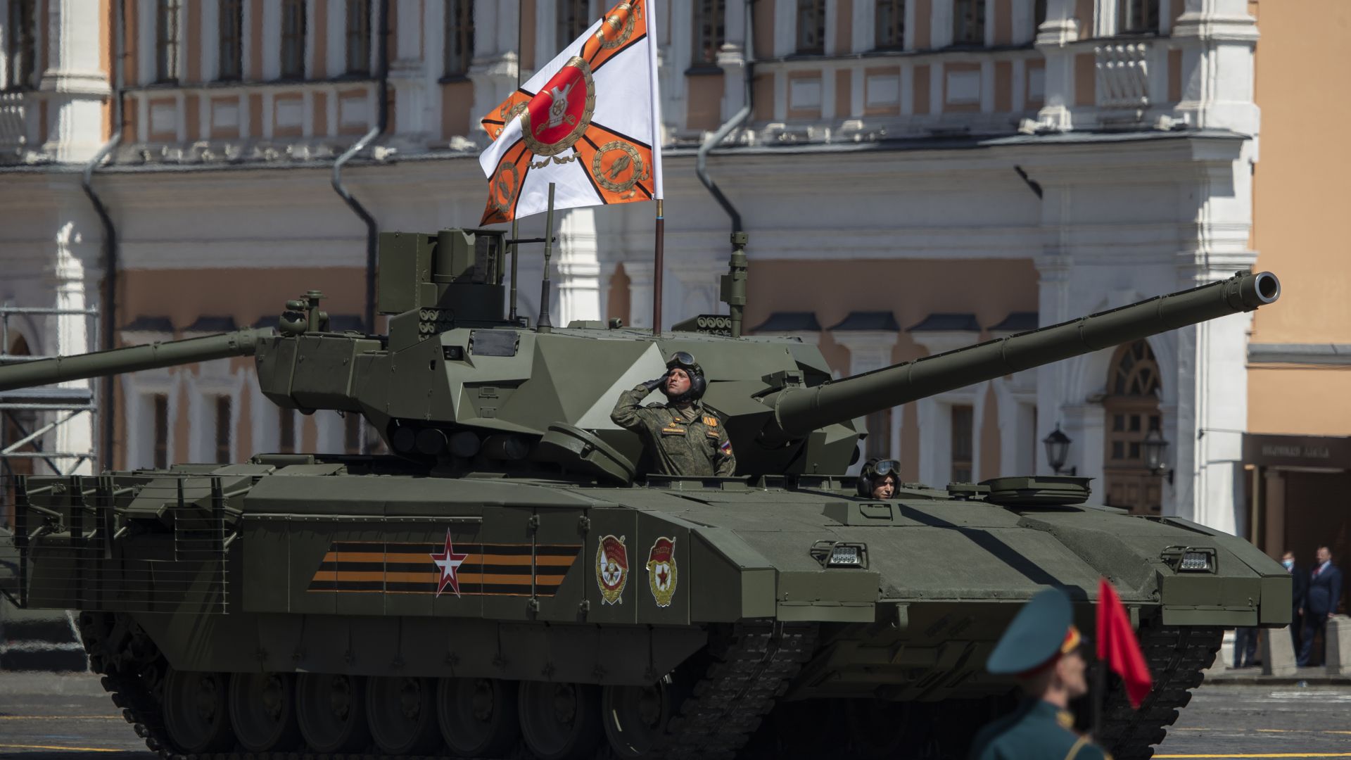 Какви оръжия представи Русия на своя военен парад (снимки)