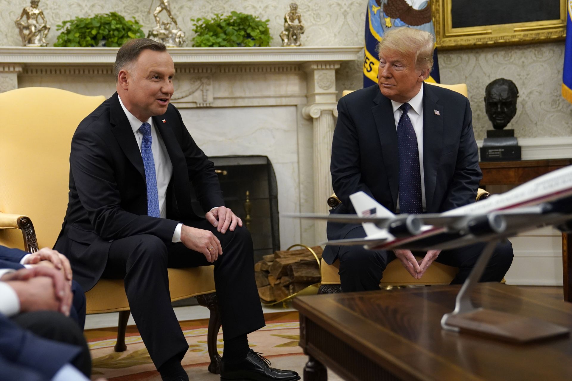 На съвместна пресконференция в Белия дом с полския си колега Анджей Дуда американският президент Доналд Тръмп похвали Инициативата "Три морета"