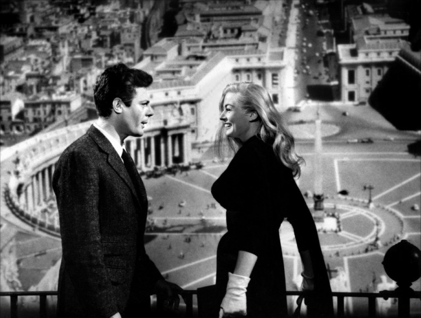 „Сладък живот“  е италианско-френски игрален филм – трагикомедия, излязъл по екраните през 1960 година, режисиран от Федерико Фелини с участието на Марчело Мастрояни, Анита Екберг и Анук Еме в главните роли. Сценарият е написан от режисьора Фелини в сътрудничество с Тулио Пинели, Енио Флаяно, Брунело Ронди и Пиер Паоло Пазолини.
