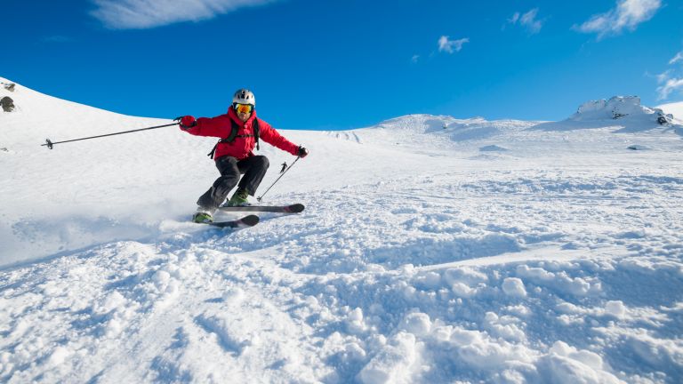 Безопасността на първо място: Италия задължава всички скиори да носят каски