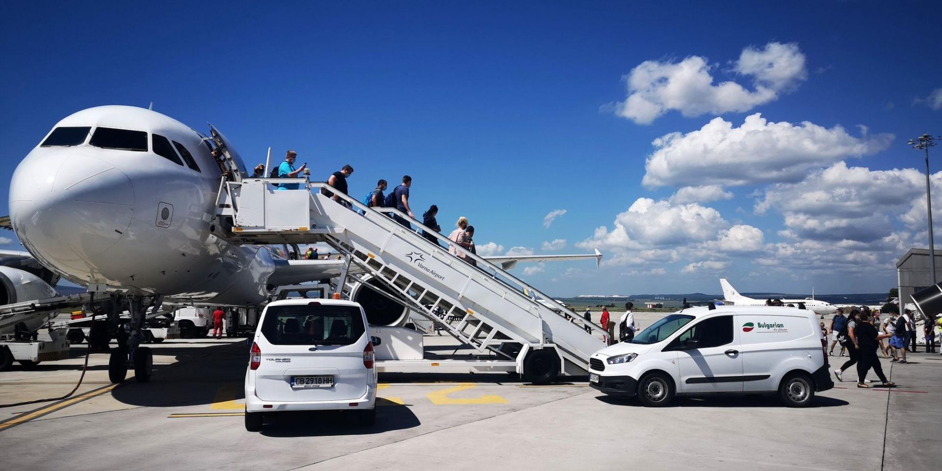 Пристигащите във Варна и Бургас туристи рязко намаляха през този летен сезон