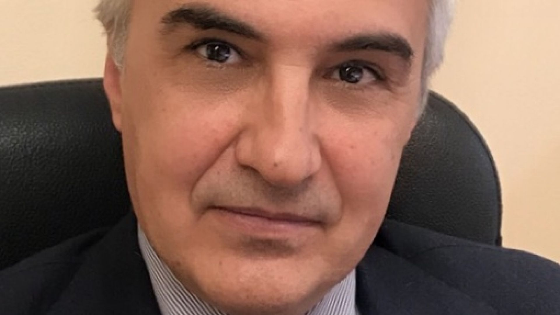 Външно привика посланик Румен Петров заради чатовете на Бобоков