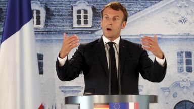 Френският президент Еманюел Макрон заяви че мерките насочени към ограничаване
