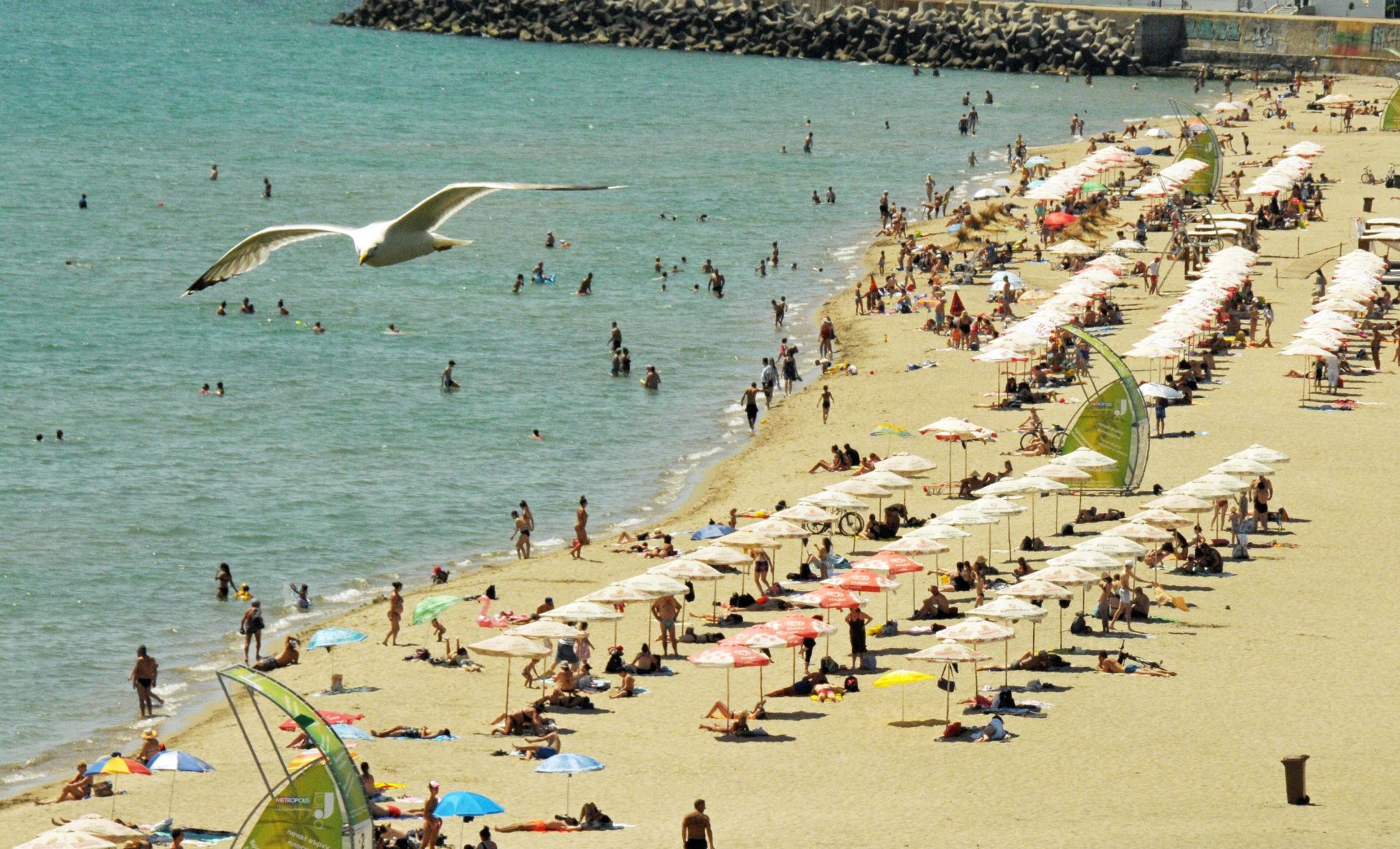 Плажовете ще се напълнят с български туристи през септември, прогнозират експерти