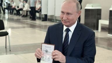 Над 70% от руснаците подкрепиха конституционните промени и дадоха още власт на Владимир Путин
