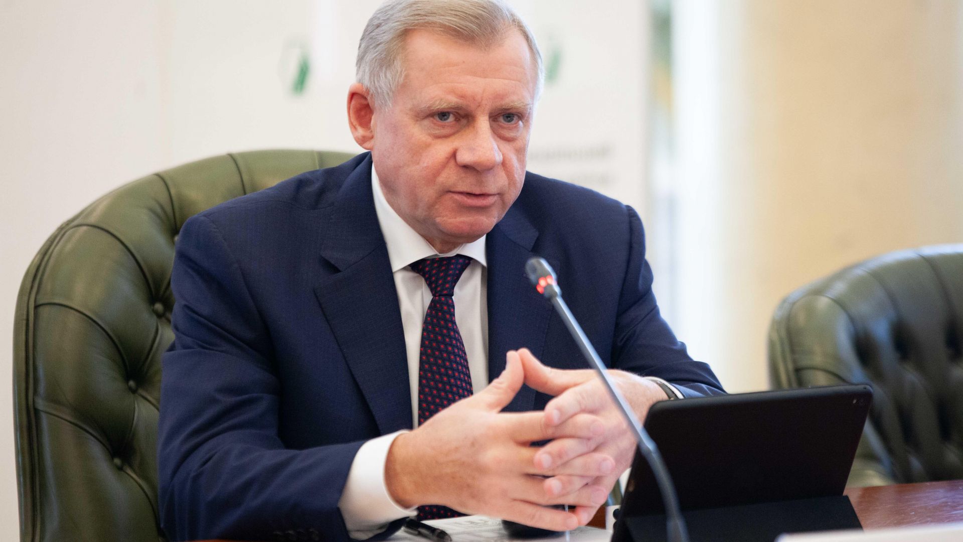 Управителят на централната банка на Украйна изненадващо подаде оставка