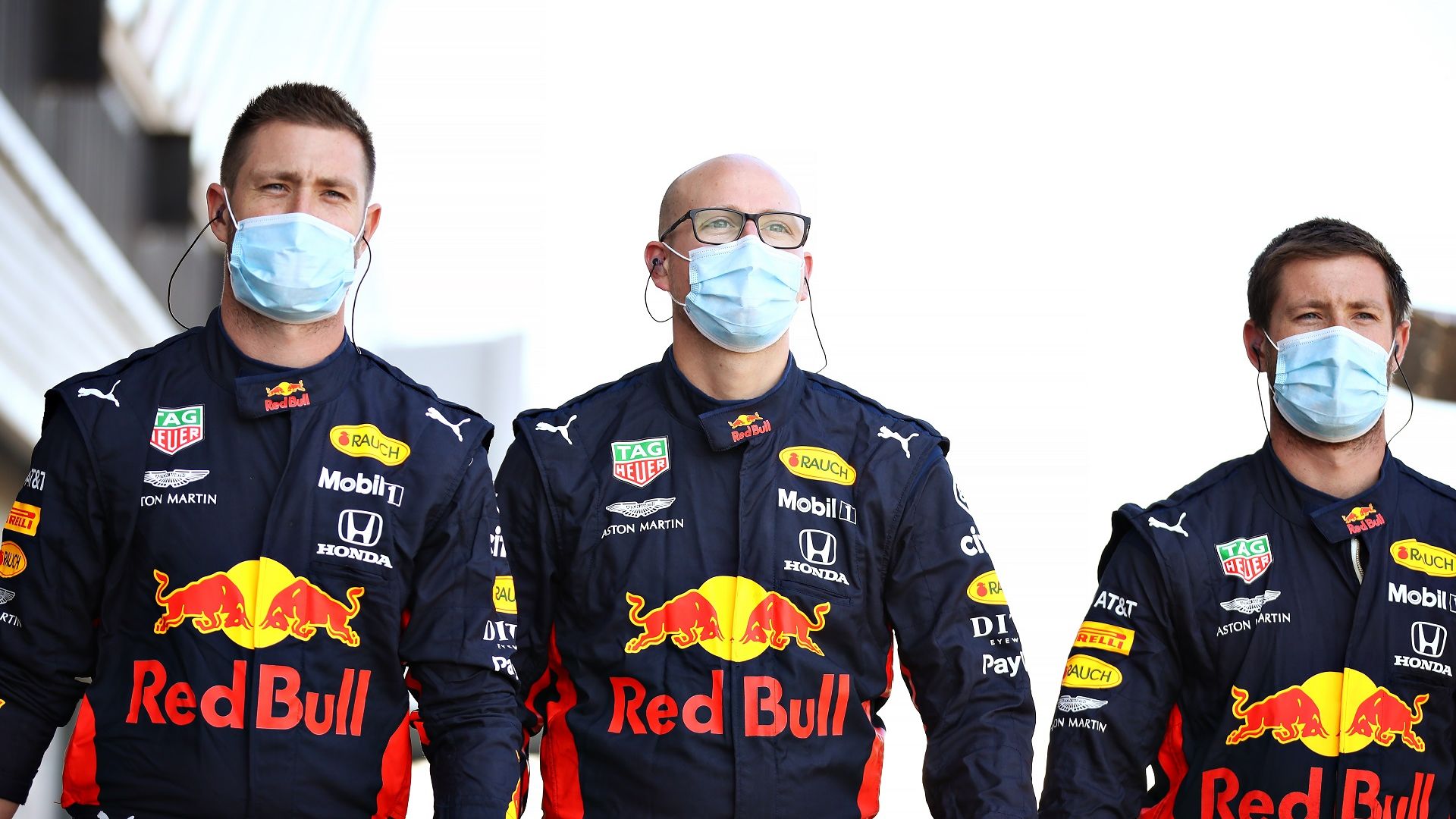 Без публика и подиум, но с маски - Формула 1 се готви за най-странния си сезон