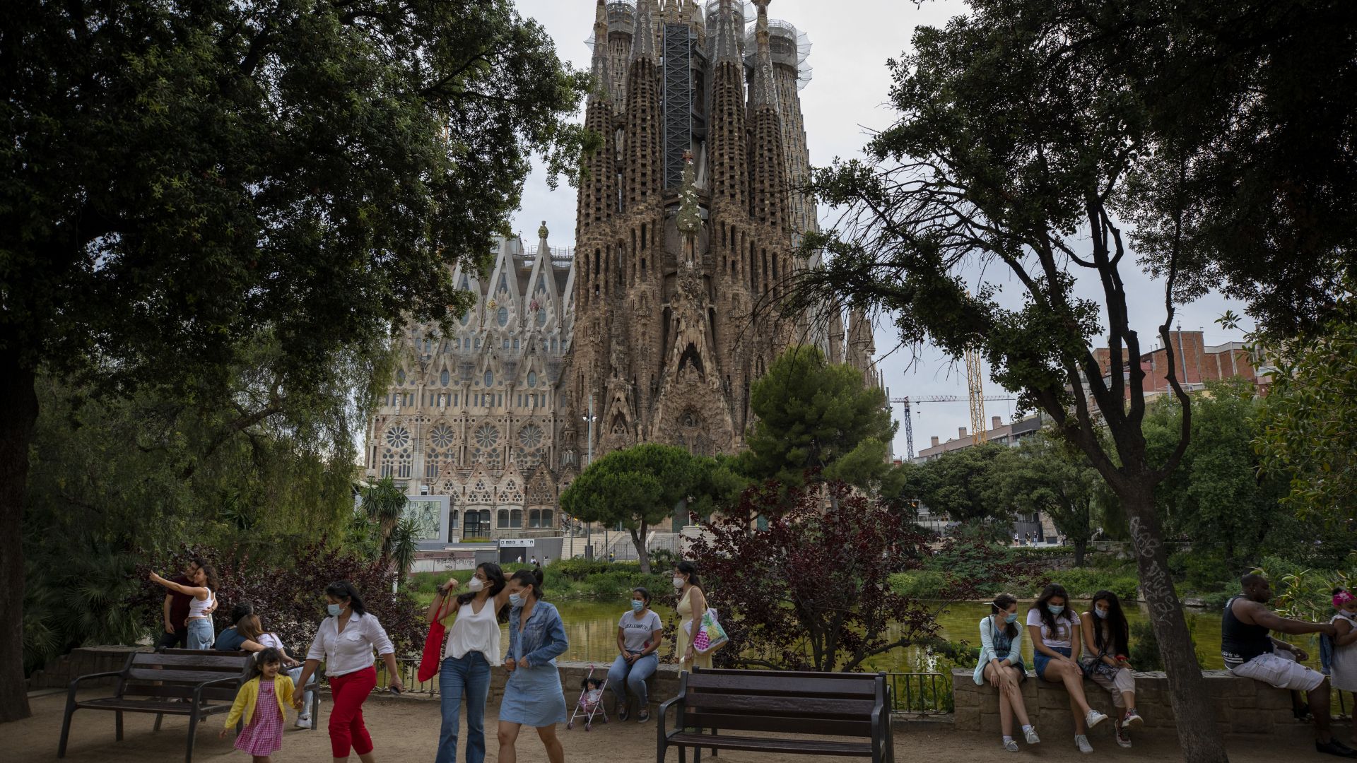 Най-голямата забележителност в Барселона отвори врати след 4 месеца изолация