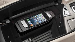 Новите модели на BMW ще могат да се отключват с iPhone