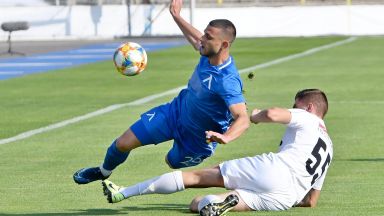 Спортът по телевизията: Най-старото столично дерби и още много футбол