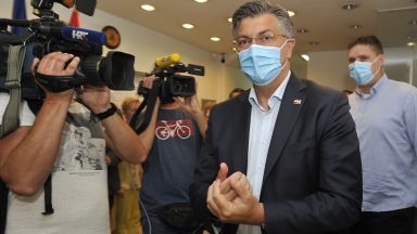 Хърватският премиер Андрей Пленкович коментира на пресконференция в петък ситуацията