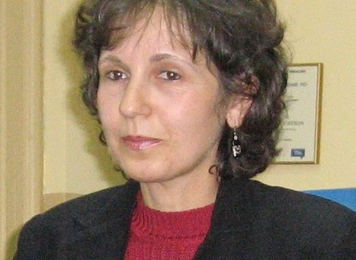 Мая Гешева е автор на учебници и учебни помагала по бизнес комуникации и фирмена култура