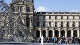 Изумителното културно наследство на Лувъра е само на един клик разстояние