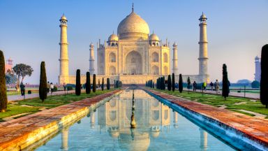 Индия отвори Тадж Махал и други исторически забележителности