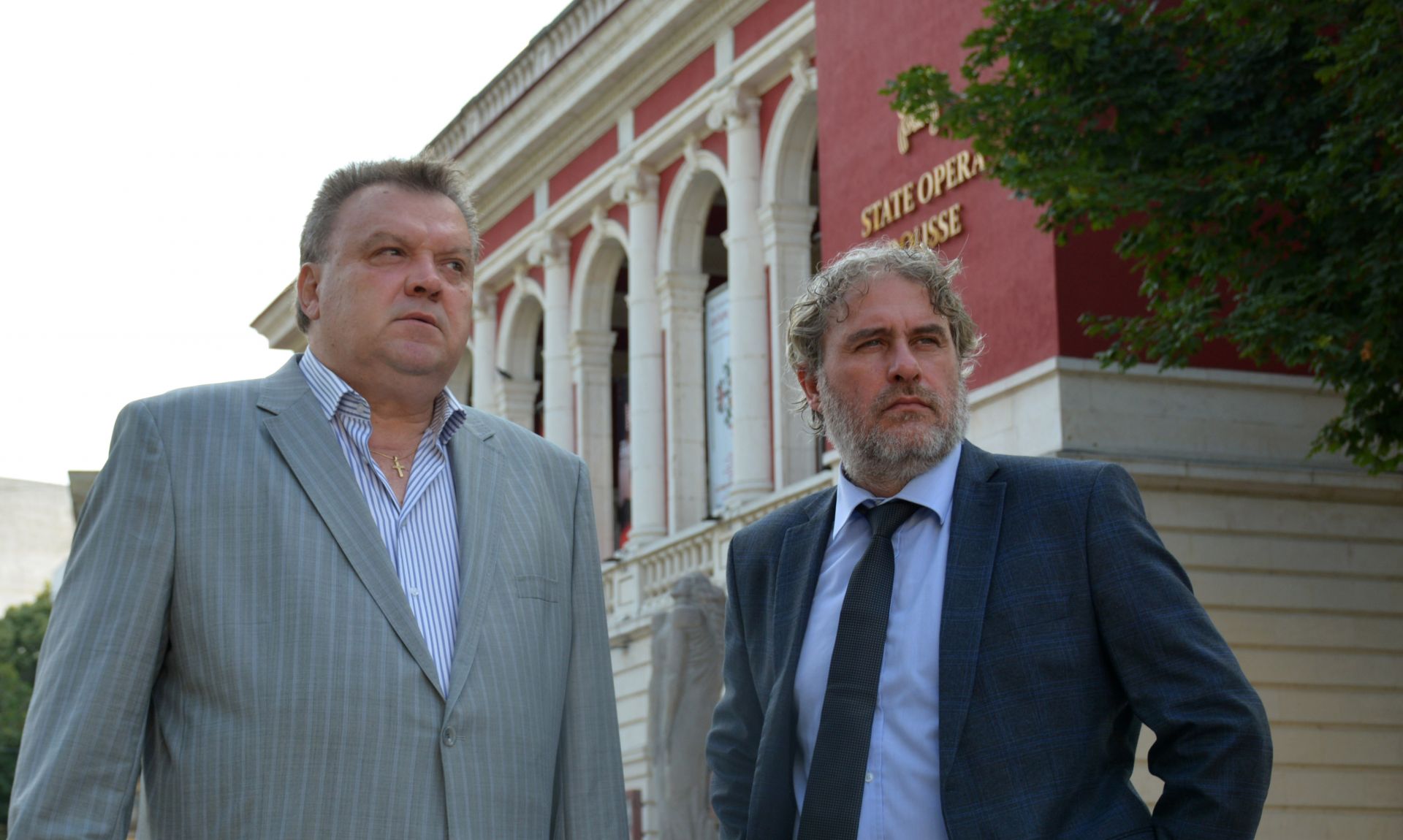Директорът на Русенската опера Иван Кюркчиев и министърът на културата Боил Банов