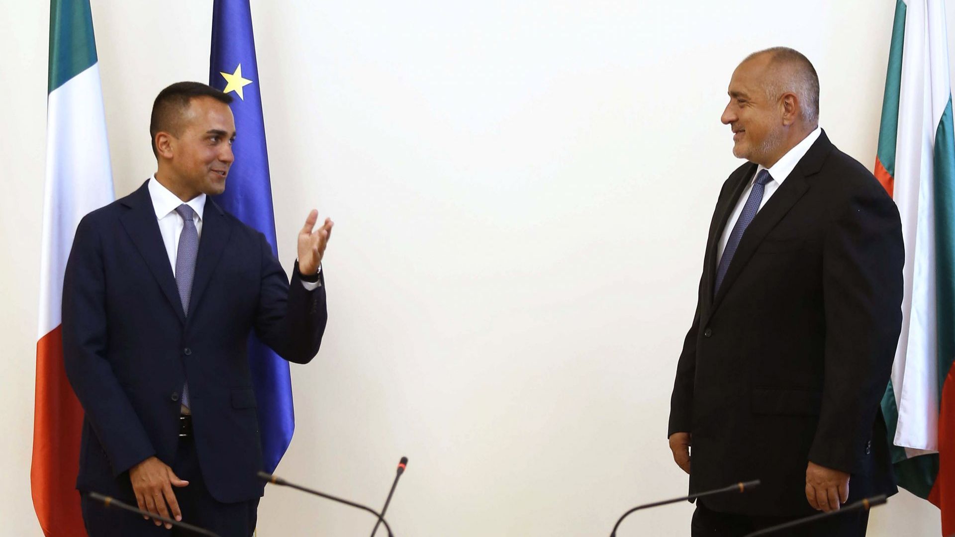 Италианският външен министър поздрави Борисов за справянето с кризата