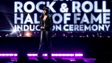 Церемонията за въвеждане в Залата на славата на рокендрола се заменя с предаване по телевизия HBO