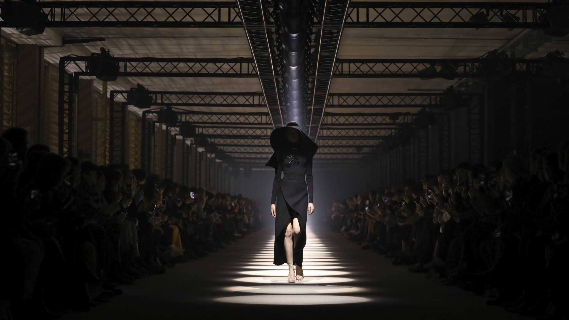 Отново дефилета на живо на Седмица на модата в Милано