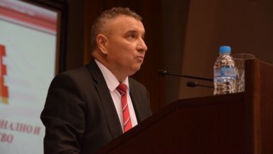 УНСС преминава изцяло на онлайн обучение от утре Мярката ще продължи