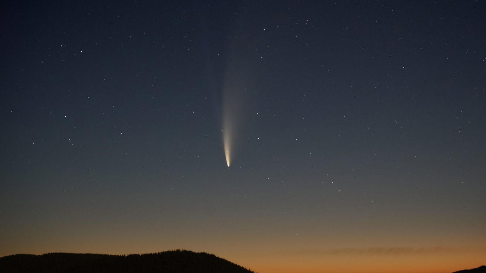 Как да видим една от най-ярките комети в небето над България