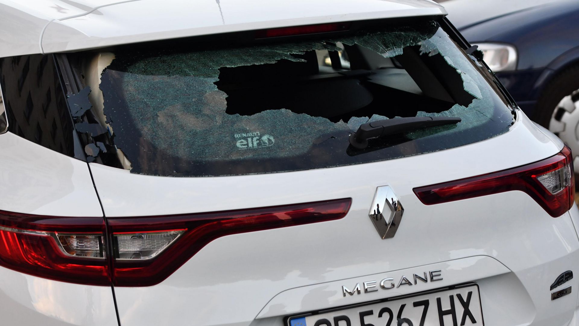 72 часа арест за мъжа, счупил стъкло на кола по време на протеста