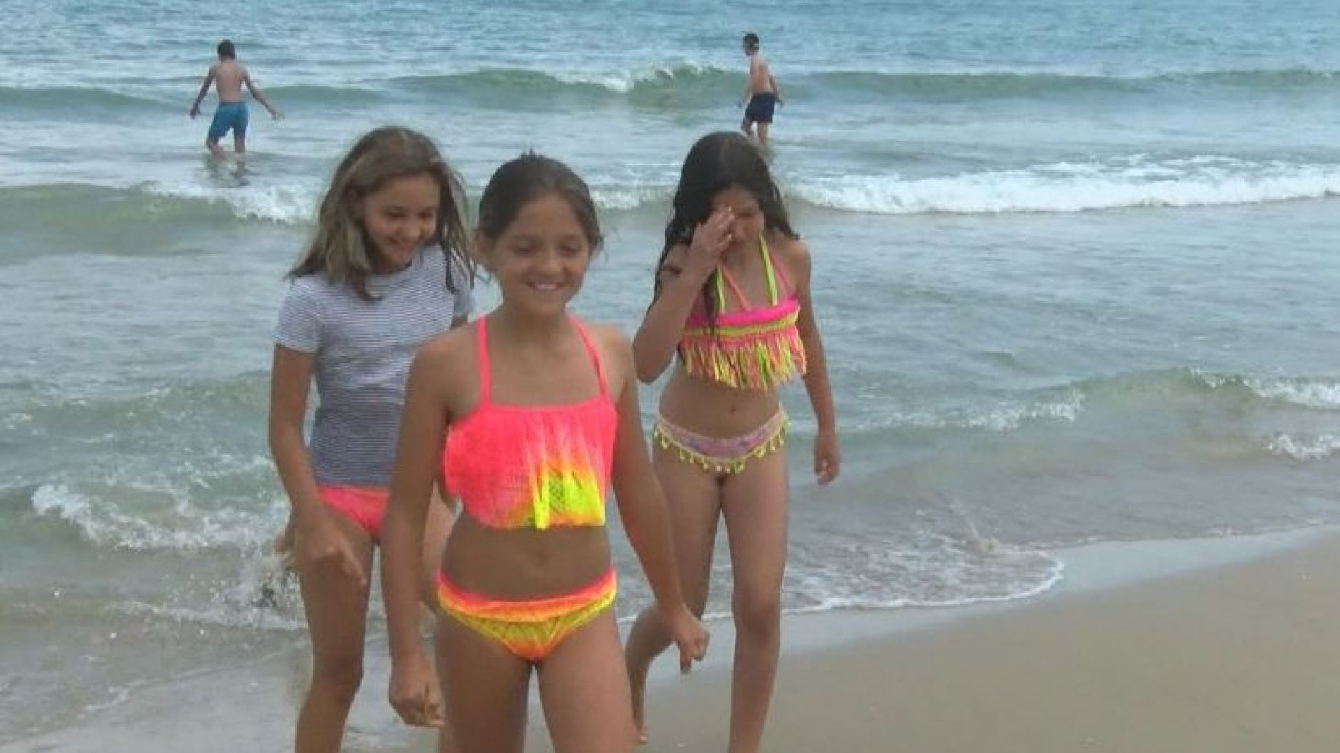 Малки плувкини спасиха от удавяне 7-годишно момиченце край къмпинг Каваци