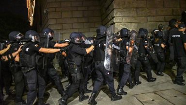 СДВР: 9 полицаи са ранени от началото на протестите, семействата им се притесняват