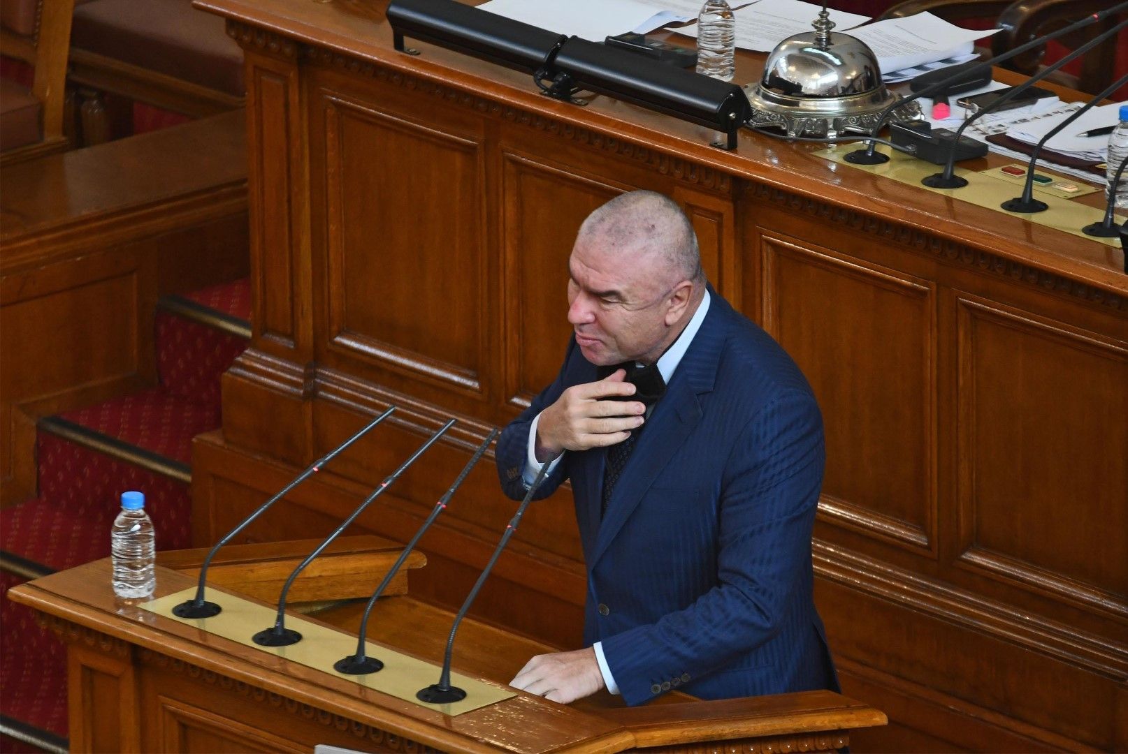 Очевидно Веселин Марешки не смята, че трябва да подава оставка от ръководството на парламента, въпреки присъдата