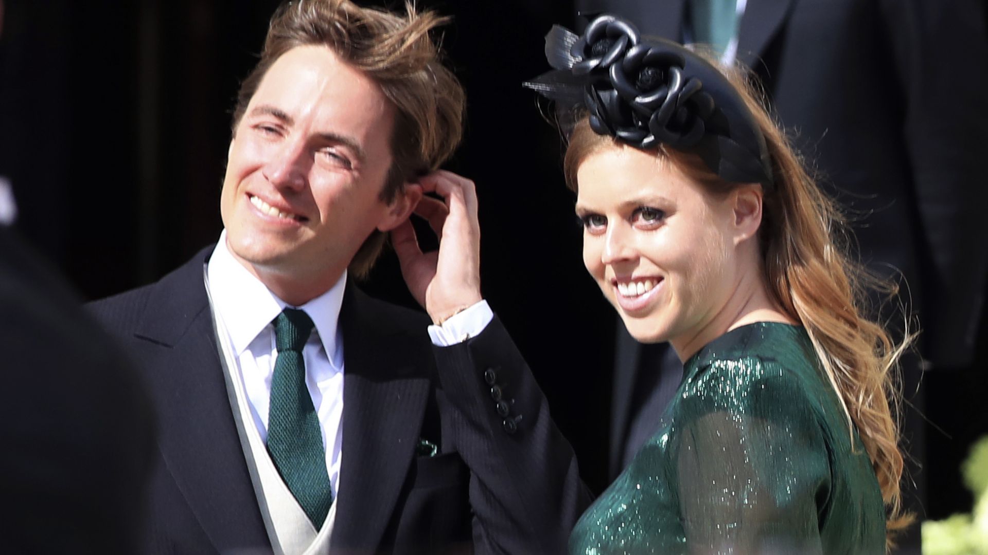  Британската принцеса Беатрис се омъжи на скромна церемония