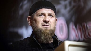 Един полицай бе убит а друг ранен при атака