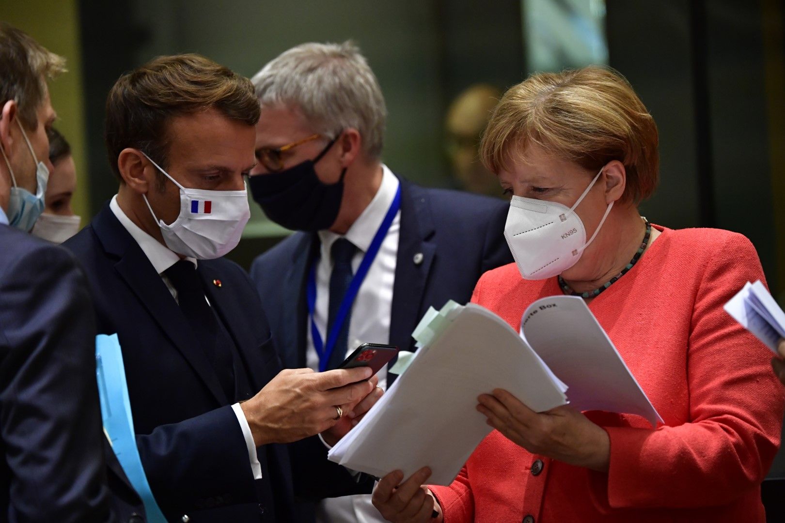 Ангела Меркел и Еманюел Макрон - срещата в Брюксел, последни детайли около споразумението