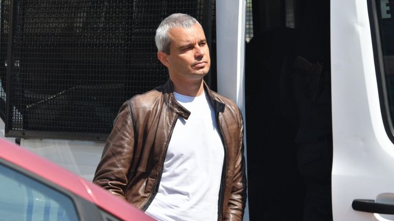 Лидерът на партия Възраждане Костадин Костадинов е задържан днес следобед