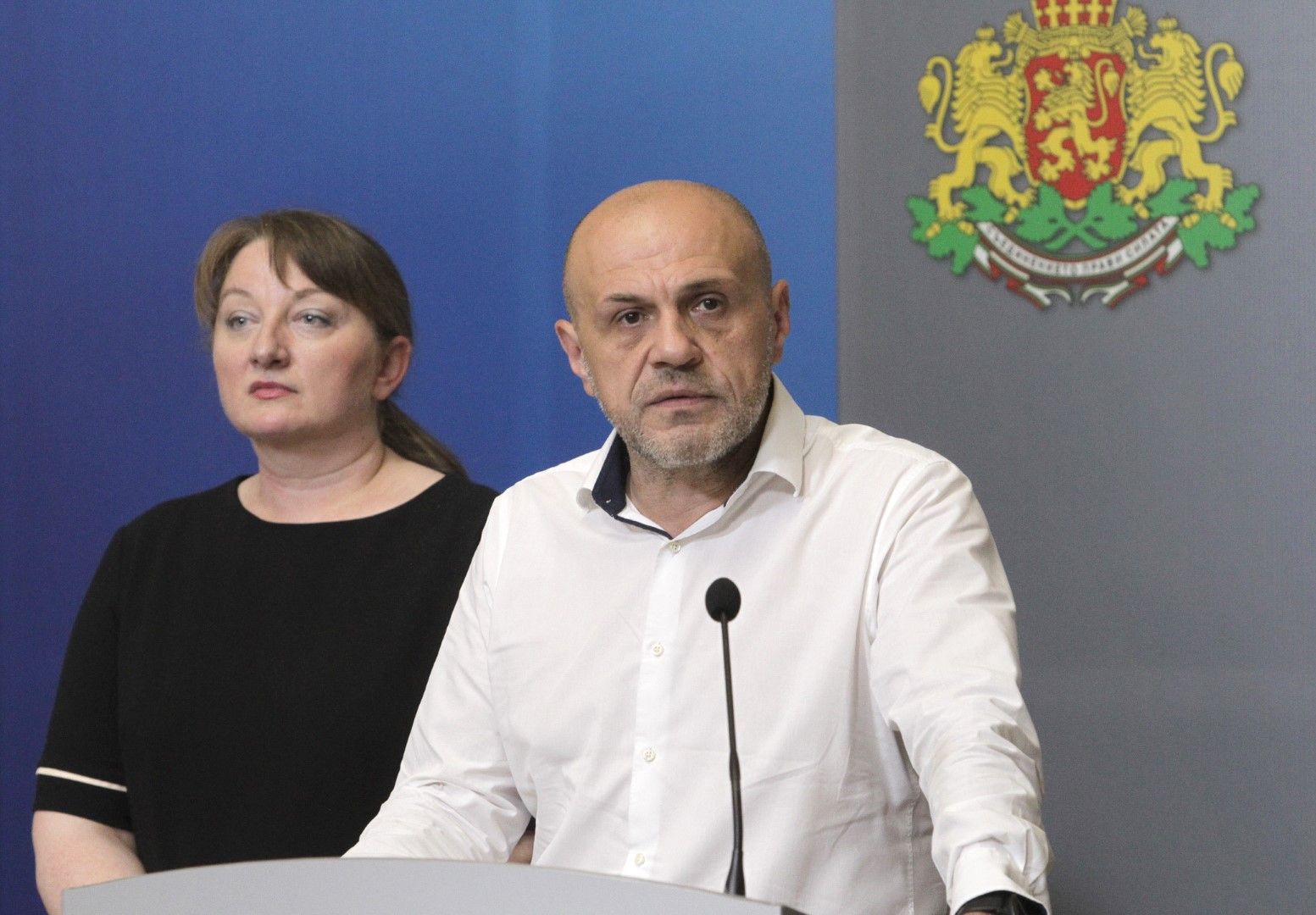 Вицепремиерът Дончев и министър Сачева отговориха на поредната критика на президента 