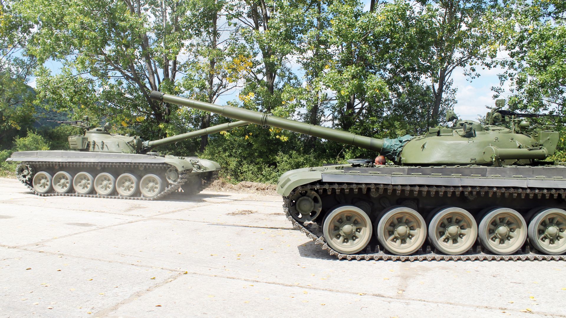 Преминаха изпитанията на ремонтираните в ТЕРЕМ танкове Т-72 (снимки)