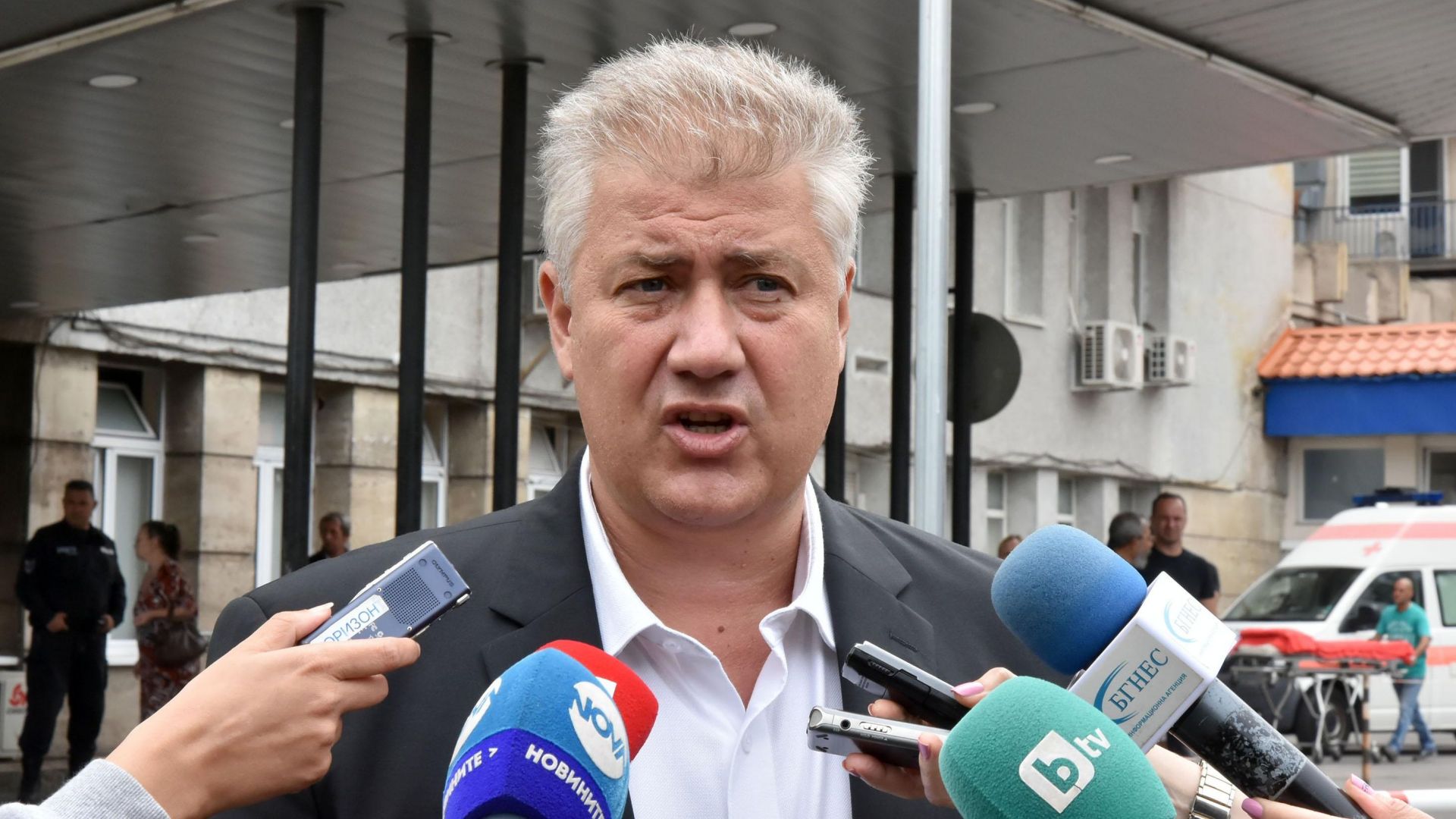 Проф. Балтов: 4 дни слушаме лъжи на министър Кацаров, ще го съдя