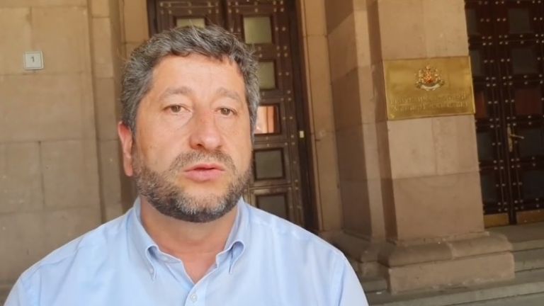 Лидерът на Да, България! Христо Иванов внесе писмо до премиера