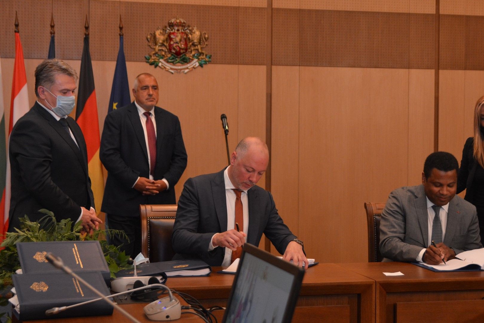 Подписване на договора за концесия на летище София