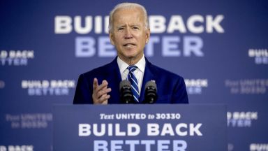 Кандидатът за президент на САЩ Джо Байдън събира екип от