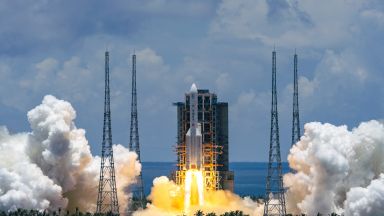 И Китай изстреля космически апарат към Марс (снимки)