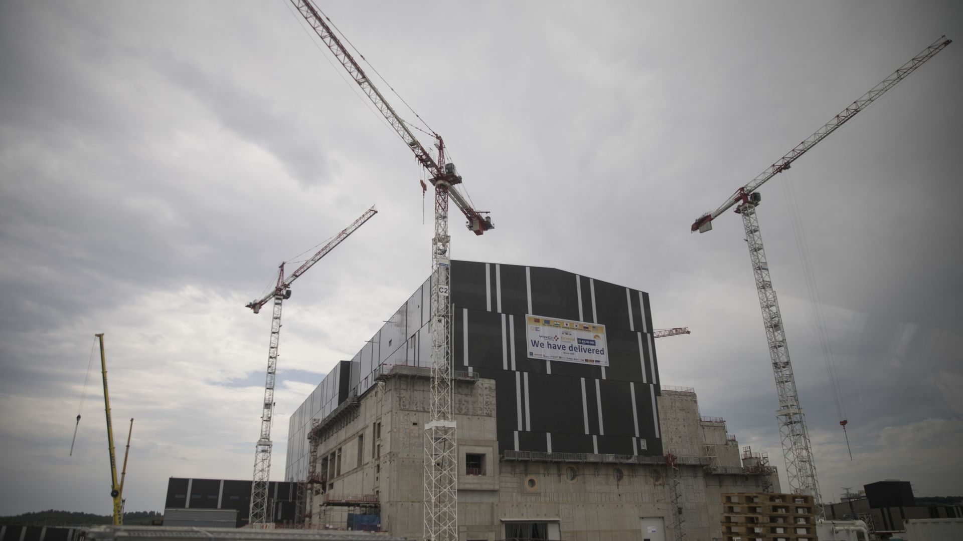 Франция сглобява най-големия в света експериментален ядрен реактор