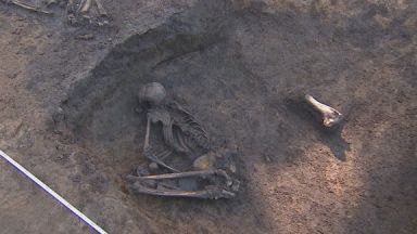Откриха скелети на 8000 г. в неолитното селище в Слатина