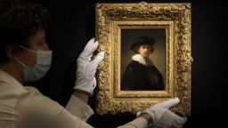 18,7 милиона долара за автопортрета на Рембранд